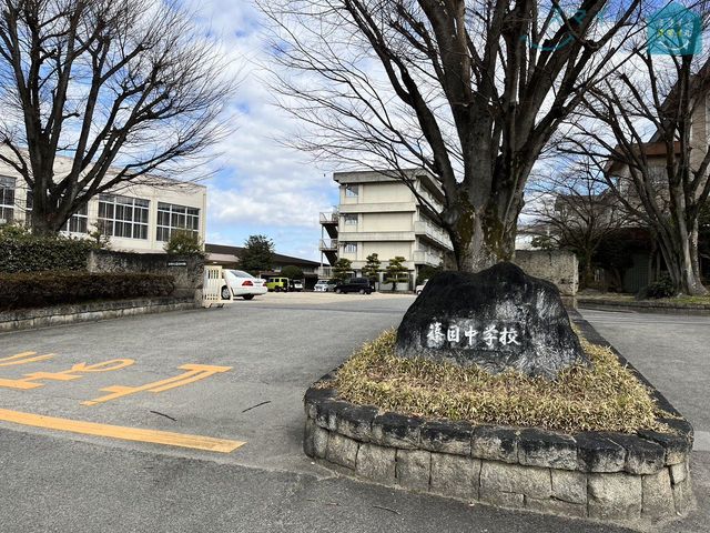 安城市立篠目中学校 徒歩28分。 2230m