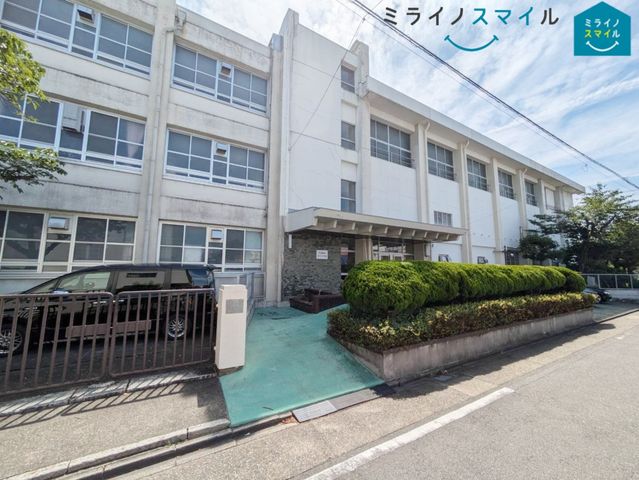 名古屋市立名北小学校 徒歩9分。 660m