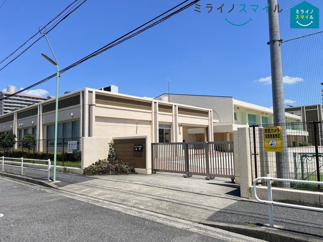 名古屋市立なごや小学校 徒歩14分。 1070m