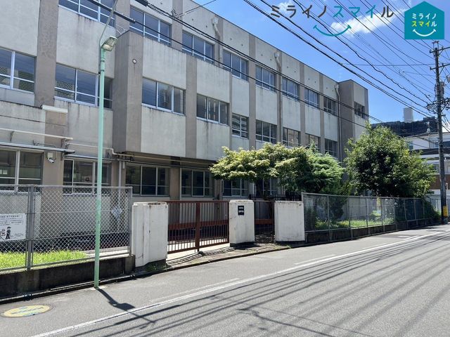 名古屋市立菊井中学校 徒歩13分。 1020m