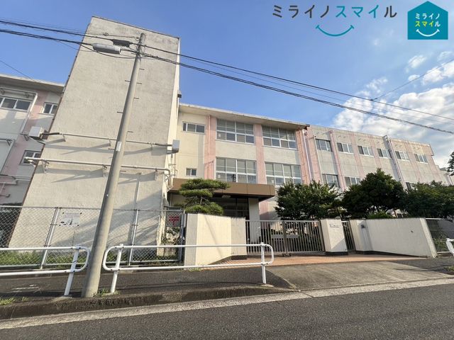 名古屋市立城西小学校 徒歩9分。 680m