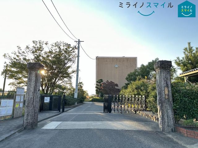 尾張旭市立旭小学校 徒歩16分。 1270m