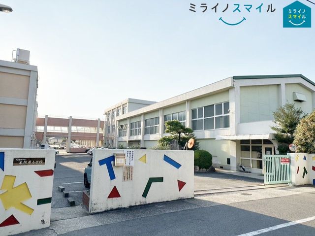 尾張旭市立本地原小学校 徒歩4分。 244m