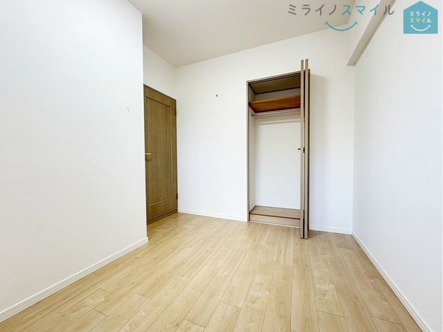 お掃除もラクチンなフローリングのお部屋です！夏場に心地良いひんやり感はフローリングならではです♪